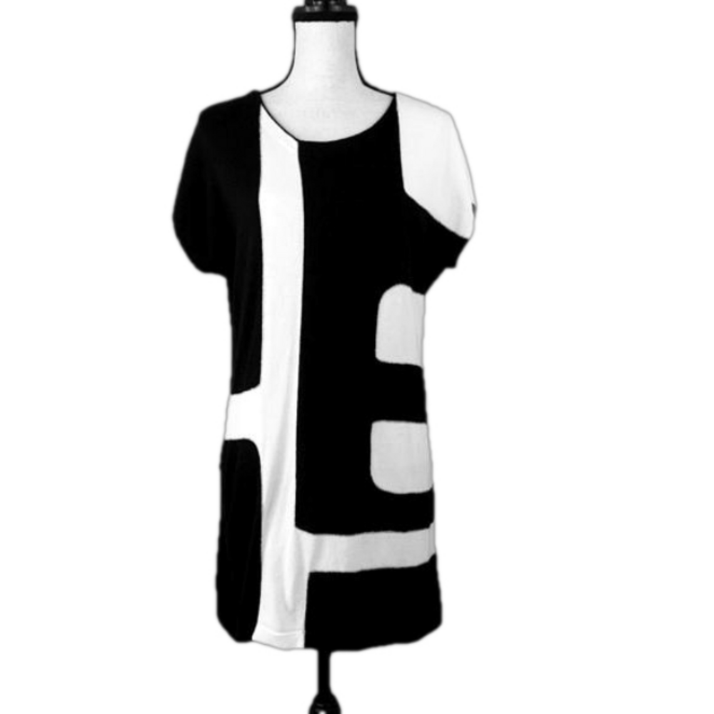 EUC Alfani petite B/W gold trim Dress. Sz M/p.